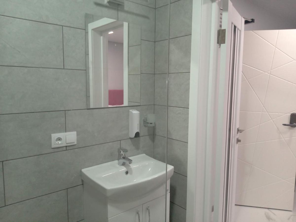 39 Apart Hotel Lviv Exterior photo